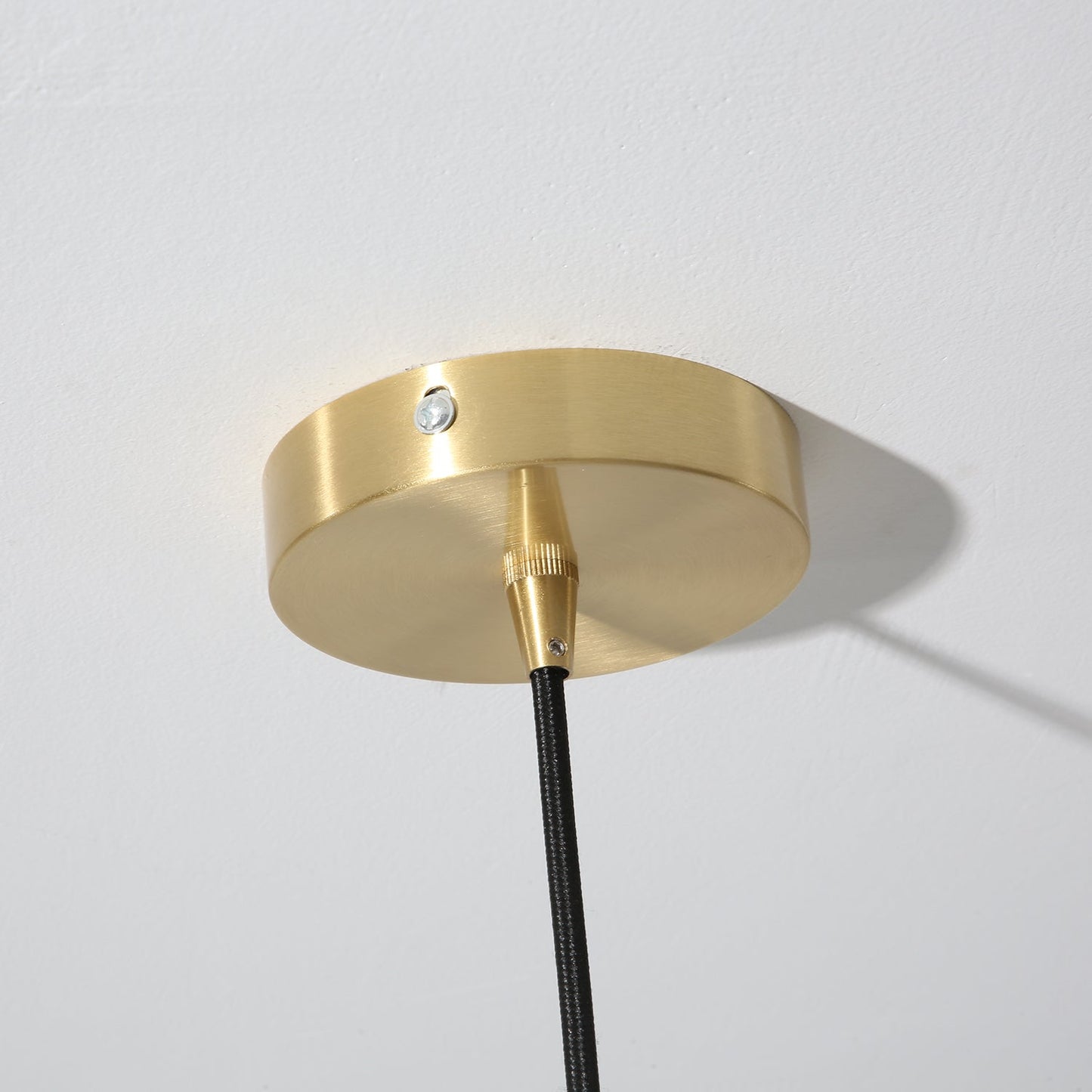 Pixen Wavy Ceramic Shade Pendant Lamp