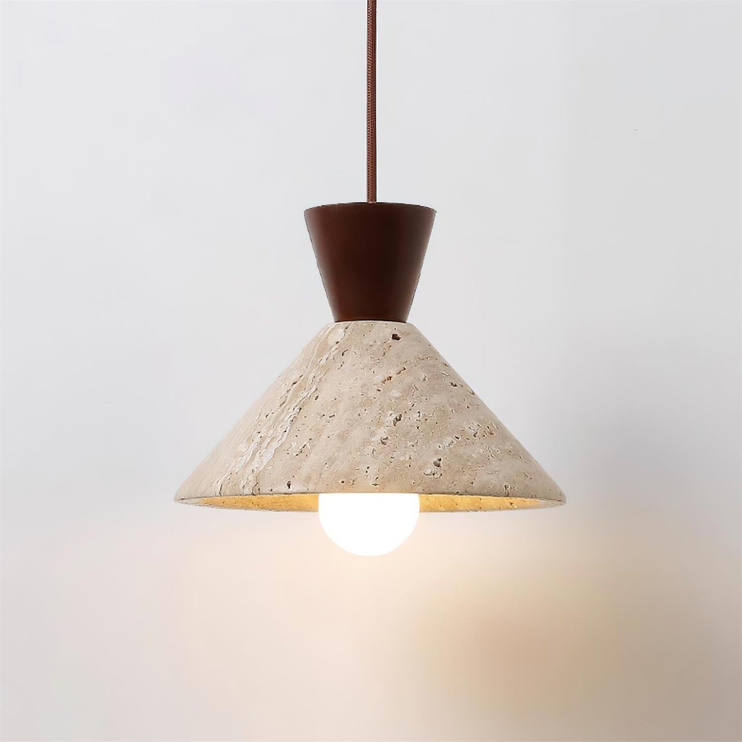 Ritta Suspension en travertin forme Chapeau