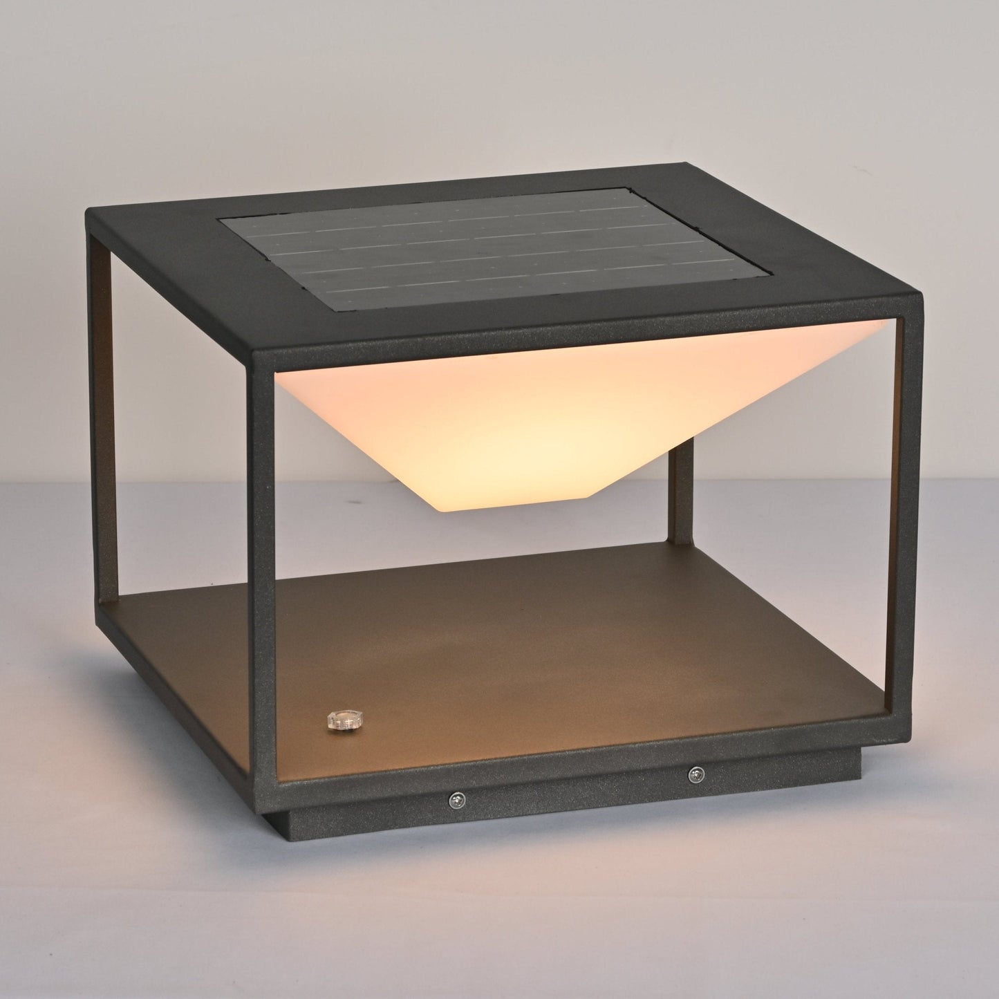 Ray Geo Frame Solar Outdoor Light