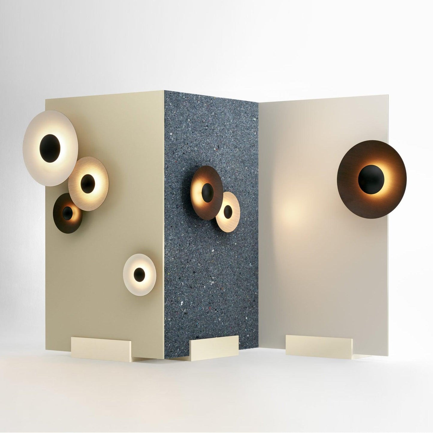 Erlirora Simplicity Glow Plug-in Wall Light