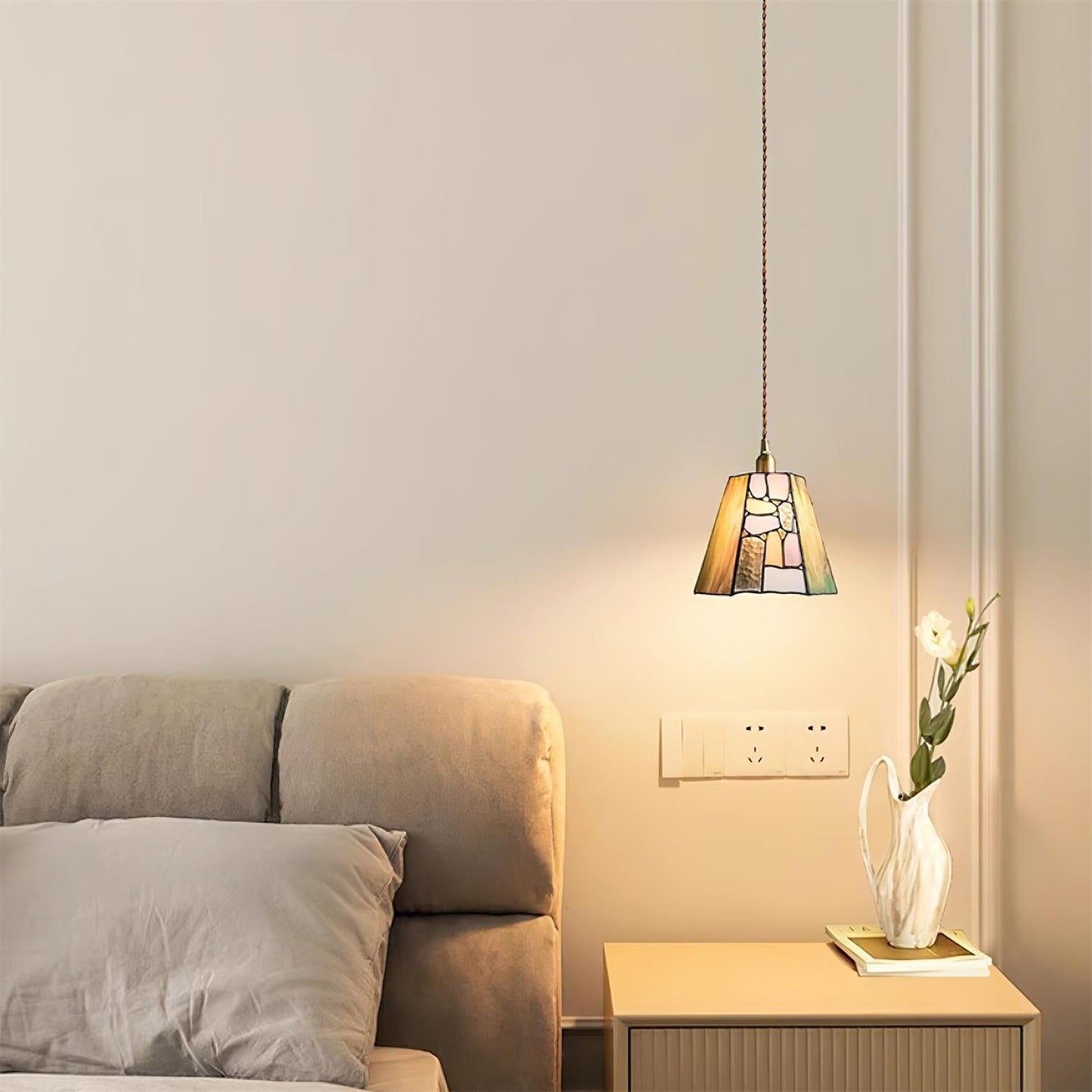 Suspension en vitrail de style Tiffany Mavine