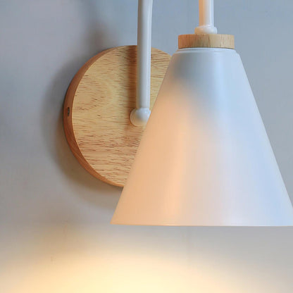 Sern Nordic Wood Wall Lamp