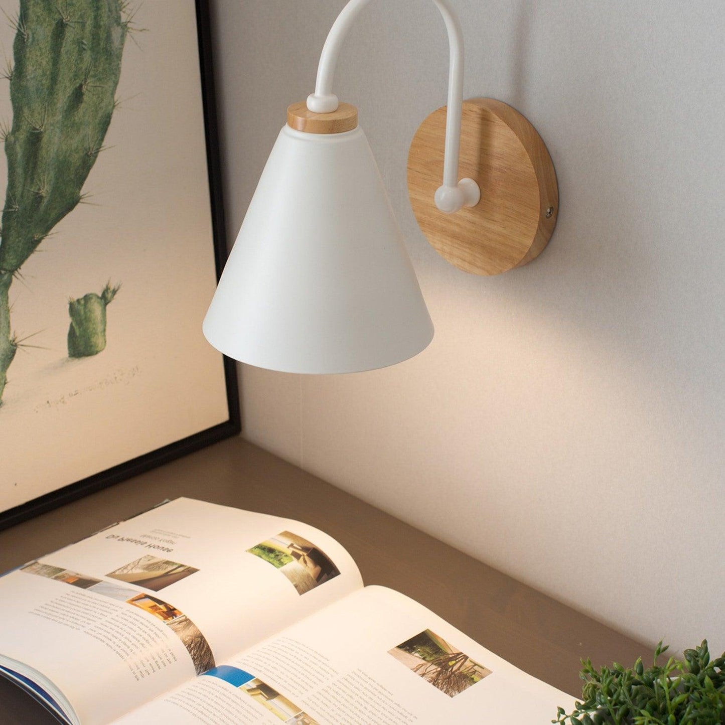 Sern Nordic Wood Wall Lamp