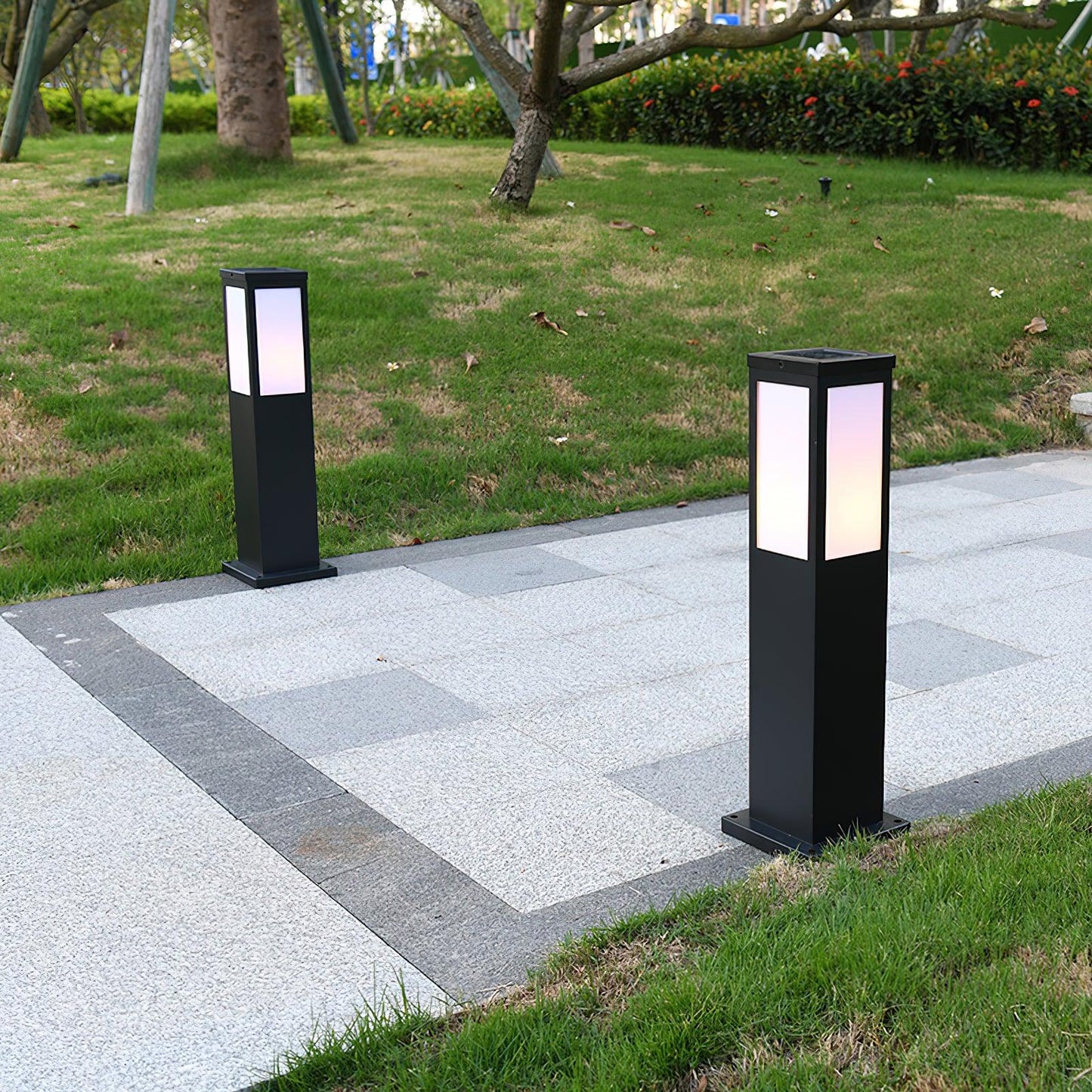 Leo Bollard Solar Outdoor Light