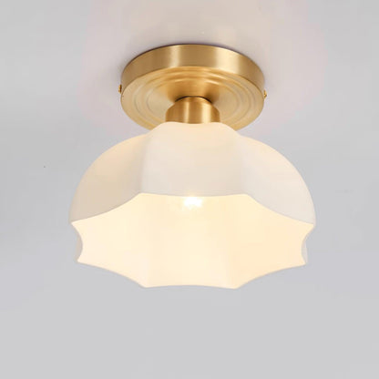 Plafonnier Avelin en laiton et verre opale