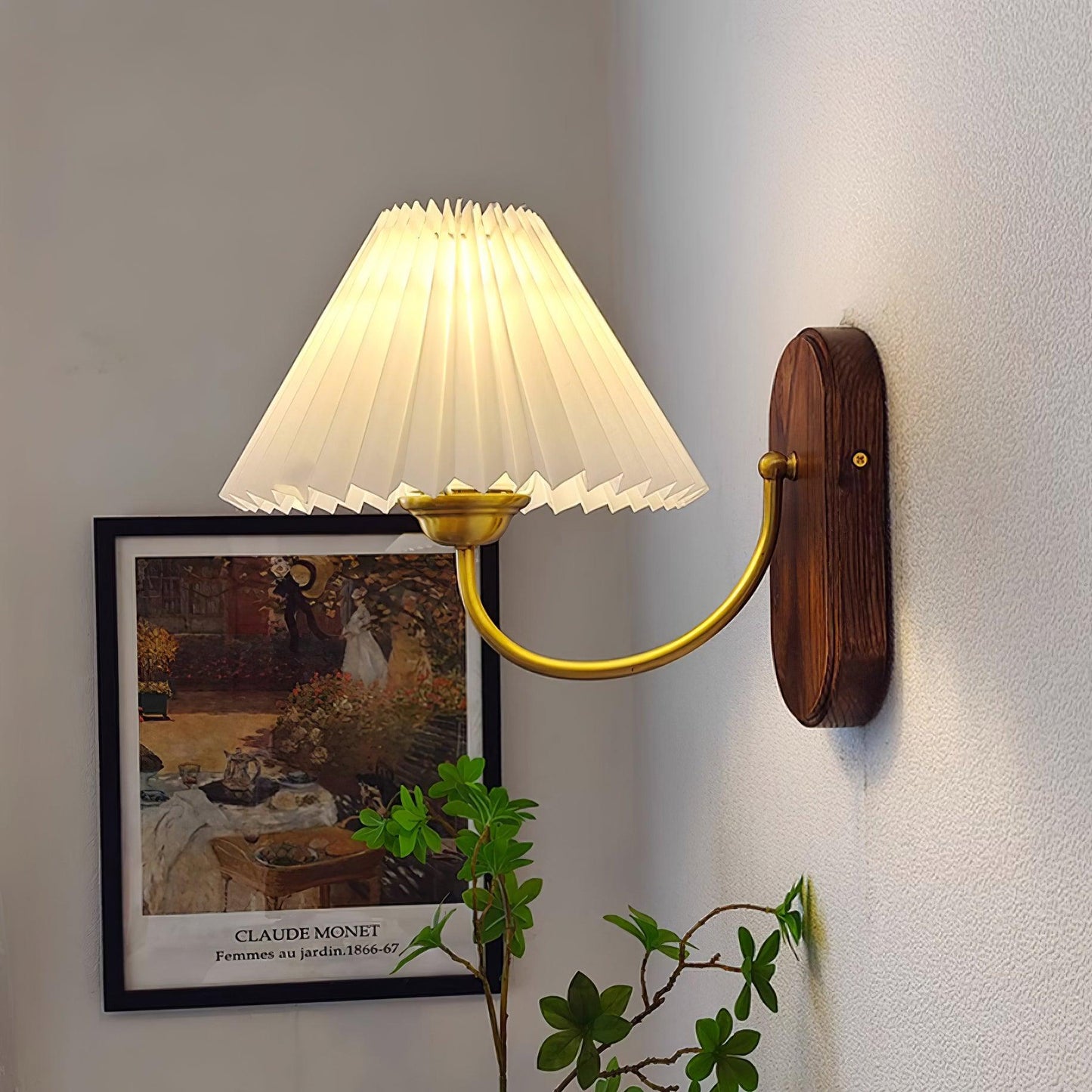 Solenne Vintage Pleated Shade Wall Lamp