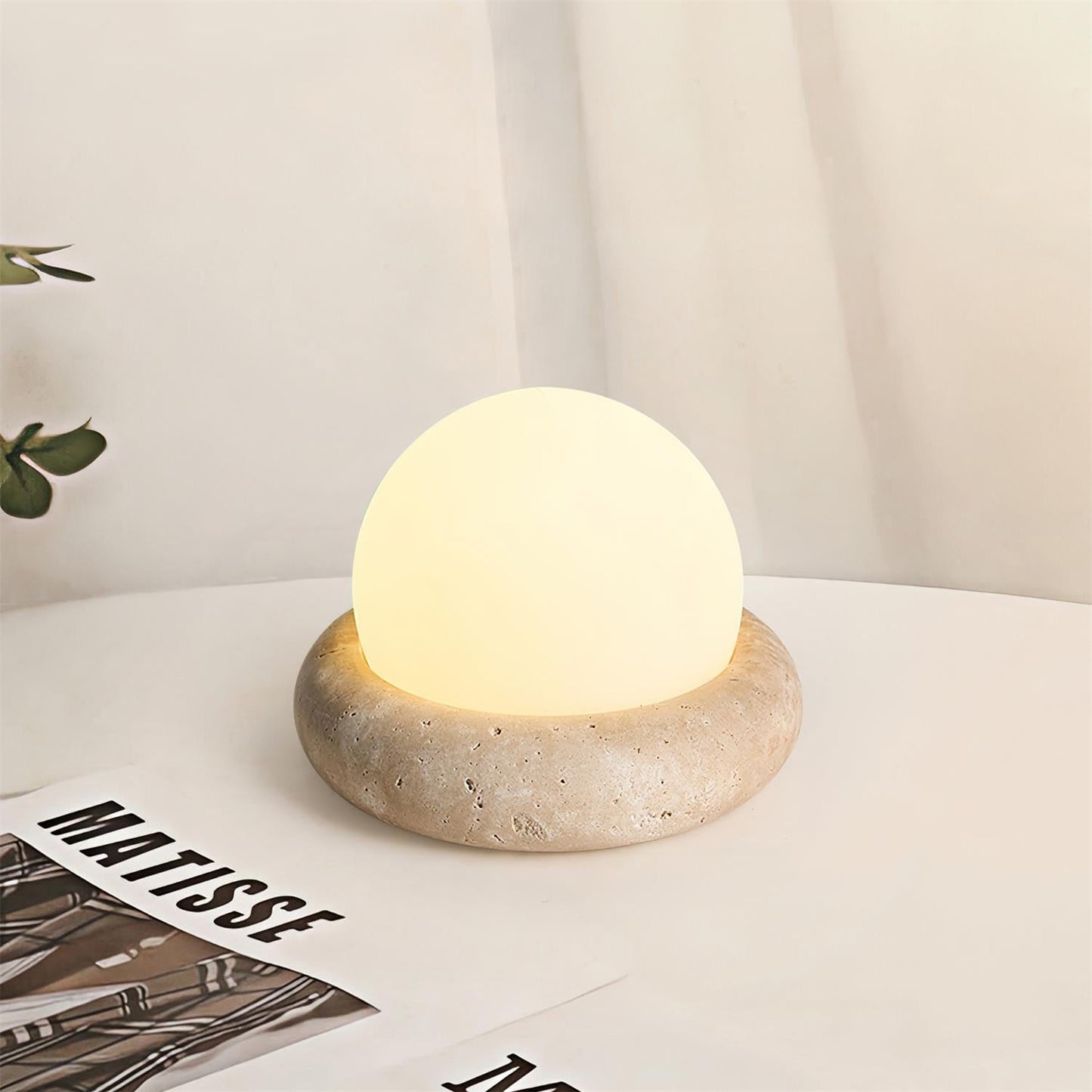Riita Lampe de table globe en travertin Mini Maga