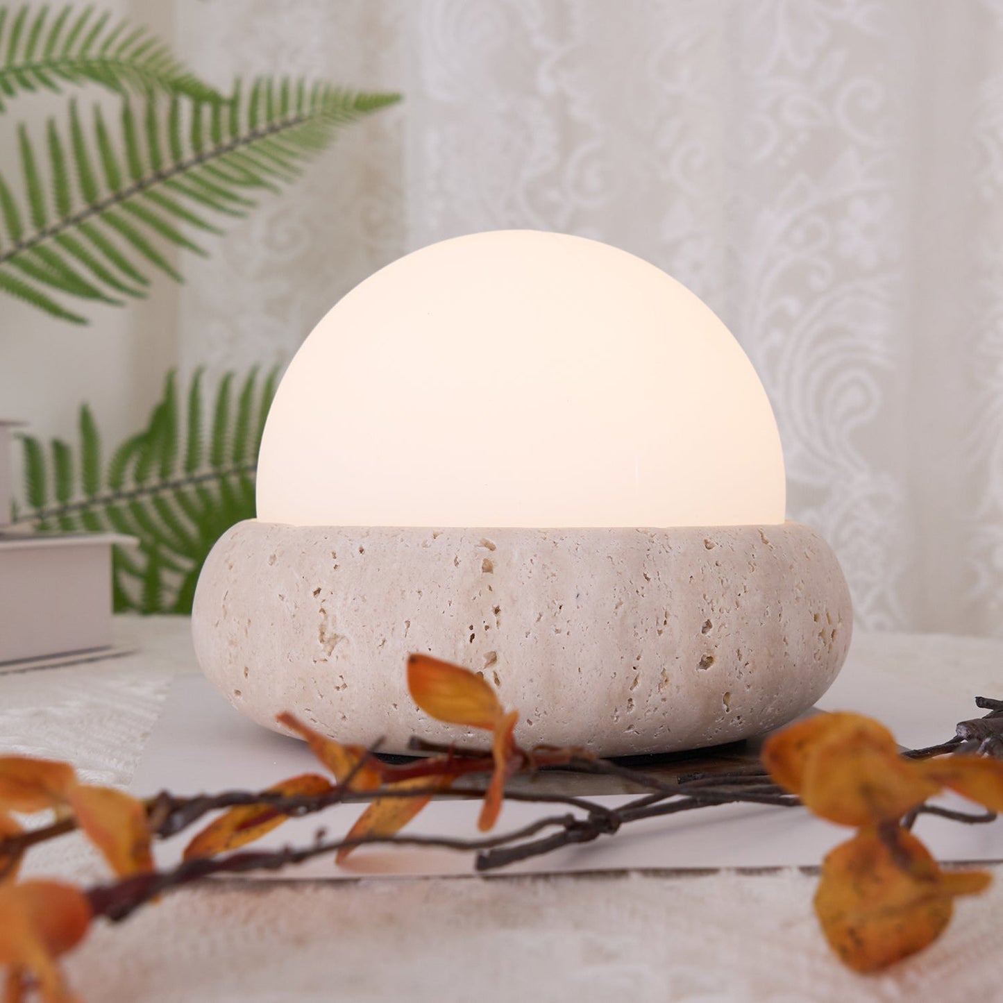 Riita Lampe de table globe en travertin Mini Maga