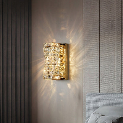 Applique murale rectangulaire moderne Kristy en métal et cristal avec LED