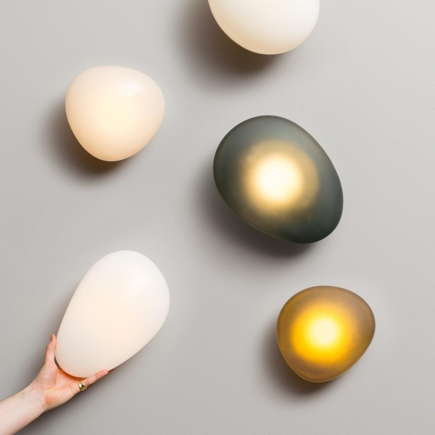 Ruvin Bubble Glass Wall Lamp