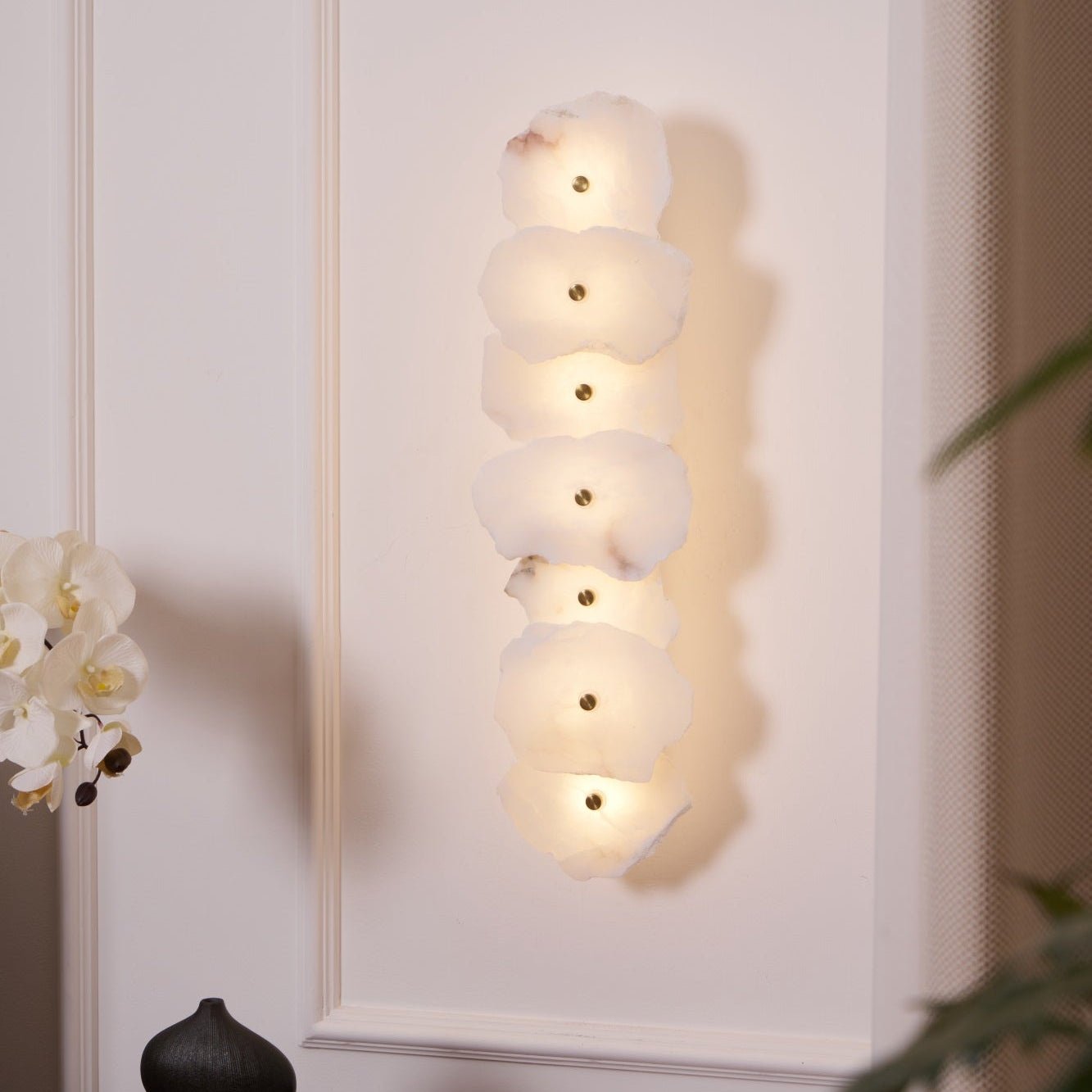 Cevra Alabaster Flower Wall Lamp