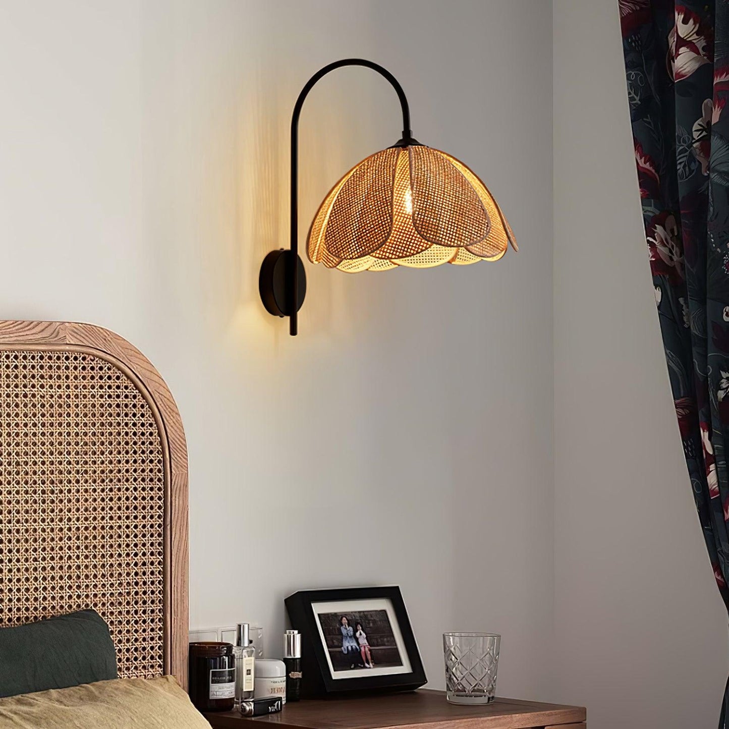 Edria Petal-Shaped Rattan Wall Lamp