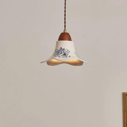 Lampes suspendues en fleurs de porcelaine