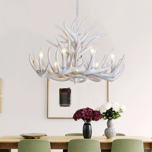 Silva Rustikaler Geweih-Kronleuchter aus Metall/Harz, weißes Esszimmer