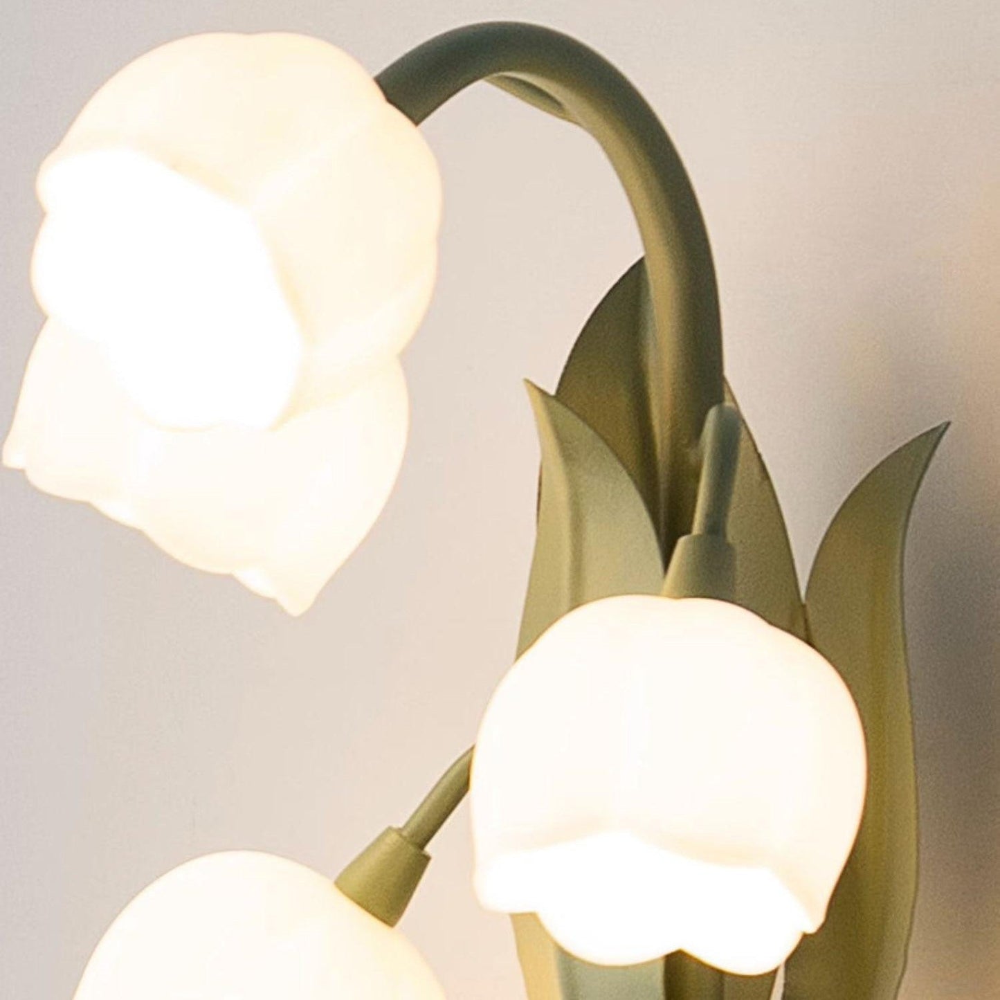 Aelis Natural Orchid Indoor Wall Lamp