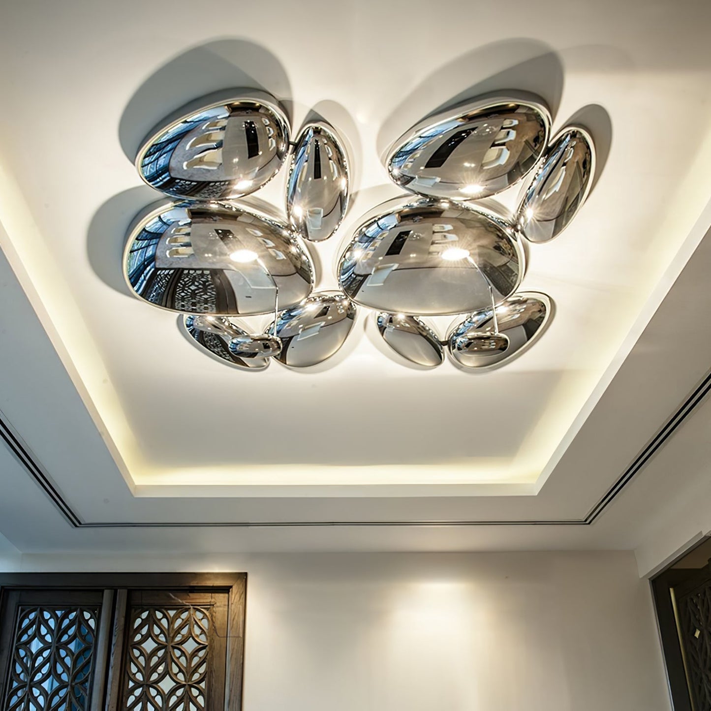 Plafonnier contemporain Skydro en verre soufflé teinté gris fumée