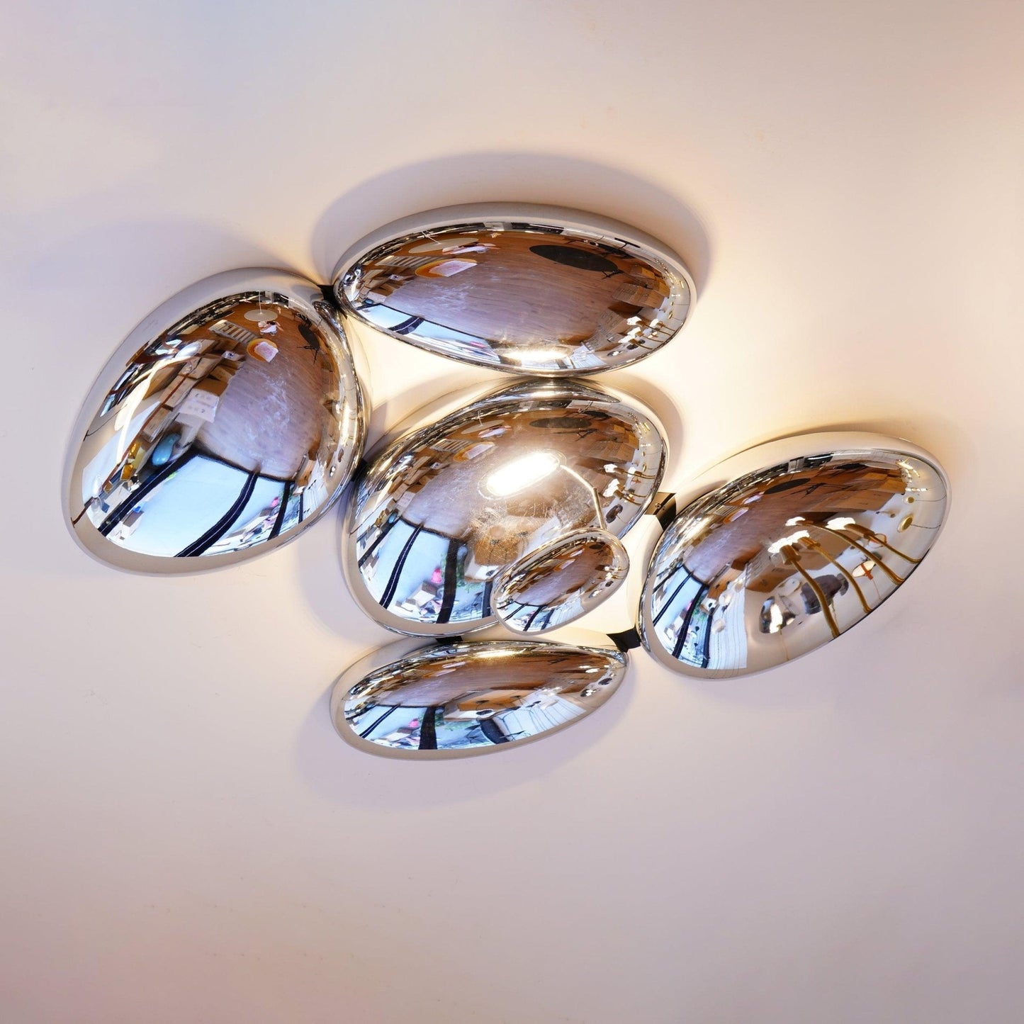 Plafonnier contemporain Skydro en verre soufflé teinté gris fumée