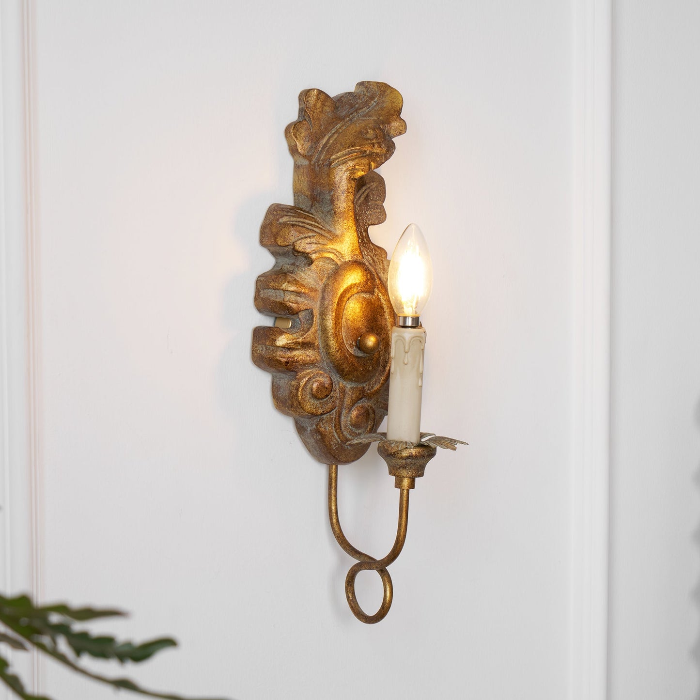 Louis Indoor Wall Lamp Wood