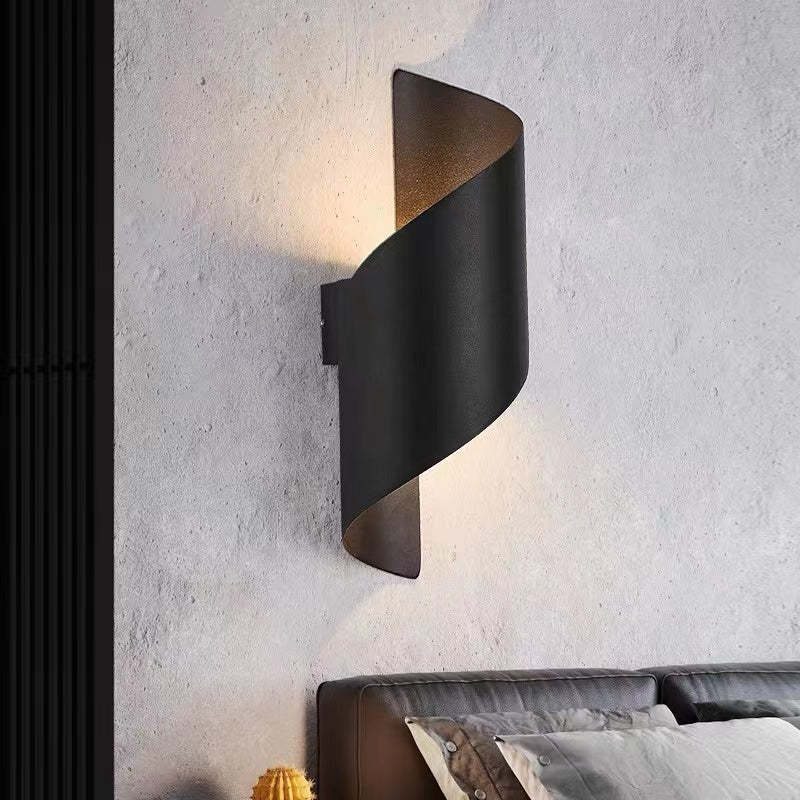Travin Modern Conch Shape Spiral Outdoor Wall Lamp, Black/White/Gold
