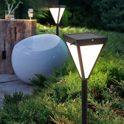 Lampe solaire d'extérieur conique en métal moderne Ray, noir