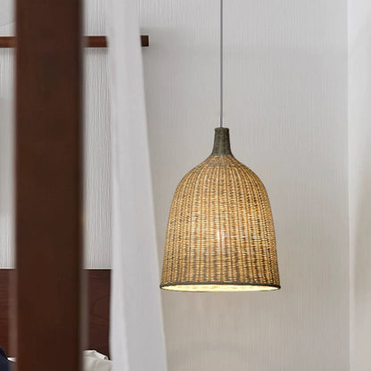 Lampe suspendue moderne en rotin Muto au-dessus de la table à manger/chambre à coucher