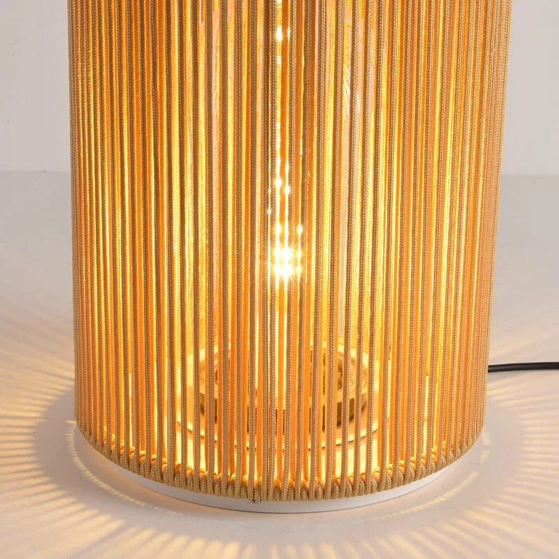 Lampadaire Ray Retro en métal/rotin, câblé/solaire/LED, extérieur